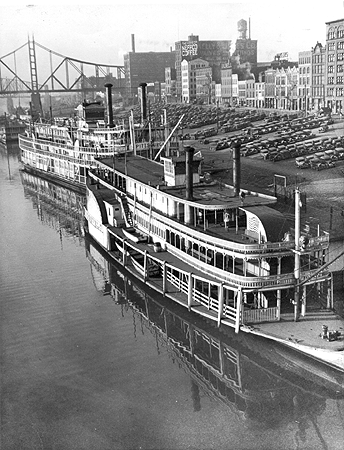 Photo_of_Steamboats.