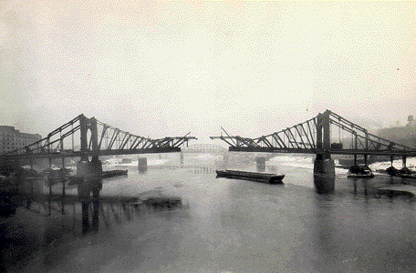 Photo of Seventh Street Bridge taken from Sixth Street Bridge.