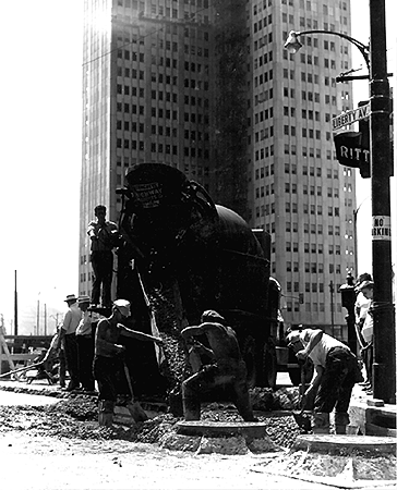 Photo_of_cement_workers.