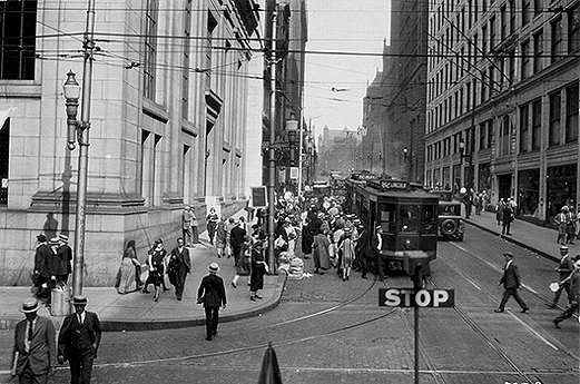 Photo_of_Smithfield_and_Fifth_Avenue.