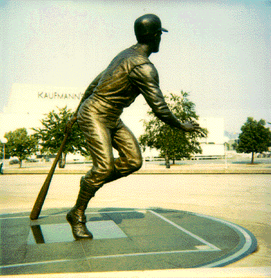 Photo_of_statue_of_Roberto_Clemente_at_Three_Rivers_Stadium_(back_view).