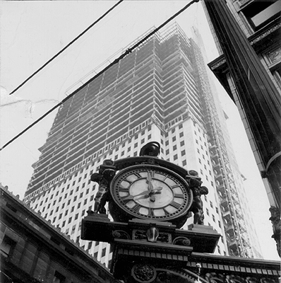 Photo_of_Kaufmann's_clock.
