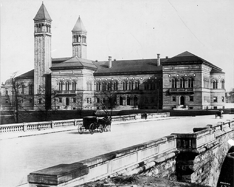 Photo_of_Carnegie_Institute_and_(now_buried)_stone-arch_bridge.