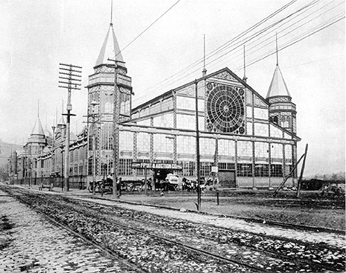 Photo_of_Mechanical_Hall_Exposition_Building.
