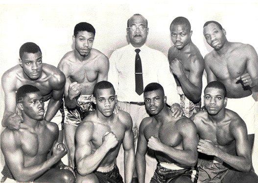 Photo_of_Kay_Boys'_Club_boxing_team.
