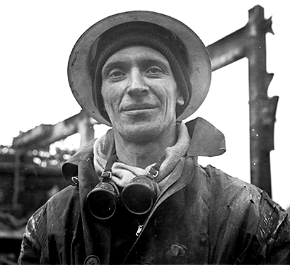 Portrait_photo_of_welder.