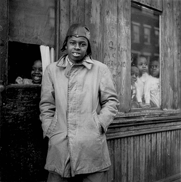 Photo_of_children_on_Webster_Ave.