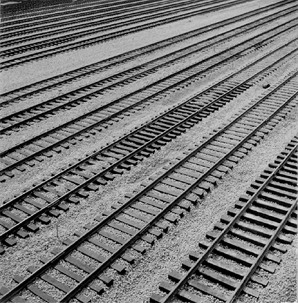 Photo_of_railroad_tracks_at_J&L.