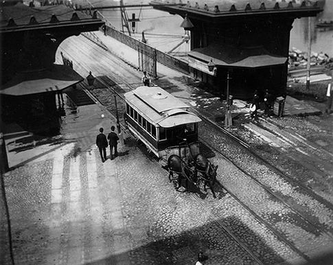 Photo_of_Sixth_Street_Bridge.