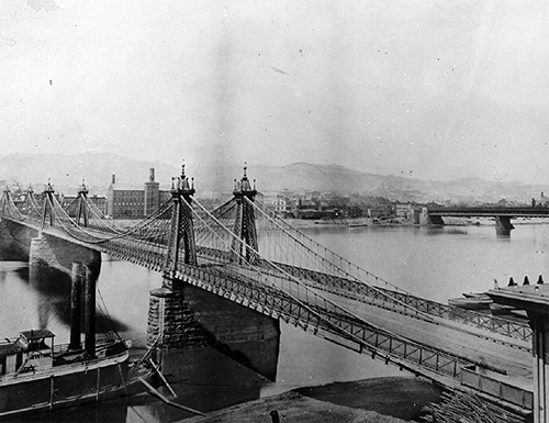 Photo_of_Sixth_Street_Bridge.