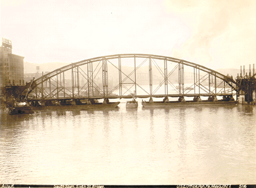 Photo_of_Sixth_Street_Bridge_in_1927.