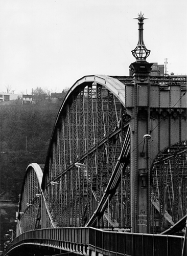 Photo_of_Smithfield_Street_Bridge_in_1975.