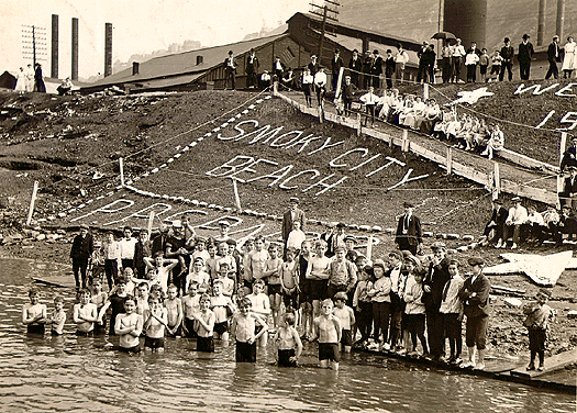 Photo_of_bathers_at_Smoky_City_Beach.