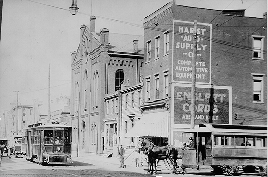 Photo_of_street_railway.