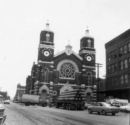 Photo_of_St._Stanislaus_Church.