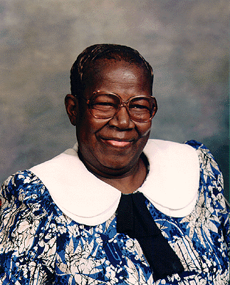 Scanned portrait photo of Ms. Cleo Dunn.