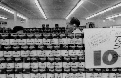 Scanned photo of store front of a Giant Eagle, 1950.